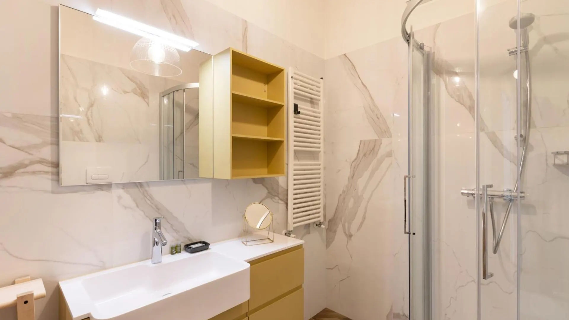 Bright One Bedroom Apartment Porta Venezia - Mirable Pm Milano
